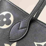 Louis Vuitton Neverfull MM Monogram Canvas Beige Tote Bag - Image 2