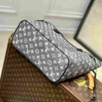 Louis Vuitton Neverfull MM Monogram Canvas Tote Bag - Image 3