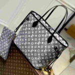 Louis Vuitton Neverfull MM Monogram Canvas Tote Bag - Image 5