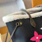 Louis Vuitton Neverfull MM Teddy Monogram Shearling Black Bag - Image 4