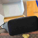 Louis Vuitton Neverfull MM Teddy Monogram Shearling Black Bag - Image 7