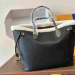 Louis Vuitton Neverfull MM Teddy Monogram Shearling Black Bag - Image 8