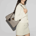 Gucci Padlock GG Medium Shoulder Bag Black GG Supreme - Image 4