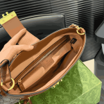 Gucci Padlock GG Medium Shoulder Bag Brown GG Supreme - Image 3