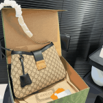 Gucci Padlock GG Medium Shoulder Bag Black GG Supreme - Image 3