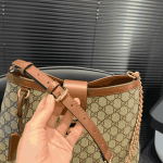 Gucci Padlock GG Medium Shoulder Bag Brown GG Supreme - Image 6