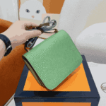 Hermès Constance 18 Epsom Leather Handbag Vert Criquet - Image 2
