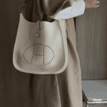 Hermès Evelyne 29 Taurillon Clémence Leather Crossbody Bag White - Image 5
