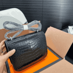 Hermès Constance 19 Shiny Alligator Leather Handbag Black - Image 5