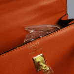Hermès Kelly 25 Togo Leather Handbag Orange - Image 3