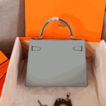 Hermès Kelly 25 Togo Leather Handbag Gris Mouette Grey - Image 2