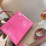 Hermès Kelly 25 Alligator Leather Handbag Pink - Image 6