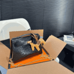 Hermès Kelly Mini Pochette Shiny Alligator Black - Image 3