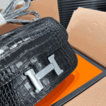 Hermès Constance 19 Shiny Alligator Leather Handbag Black - Image 7