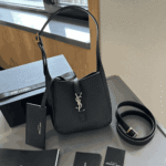 Saint Laurent Le 5 À 7 Supple Baby Black Grained Deer Leather Bag - Image 3