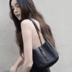 Saint Laurent Le 5 À 7 Supple Baby Black Grained Deer Leather Bag - Image 4