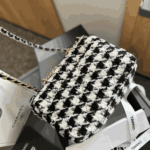 Chanel 19 Bag Tweed Beige & Black - Image 2