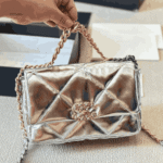 Chanel 19 Flap Bag Metallic Silver - Image 4