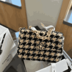 Chanel 19 Bag Tweed Beige and Black - Image 3