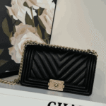 Chanel Le Boy Chevron Black - Image 2