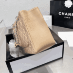 Chanel Grand Shopping Bag Beige - Image 4