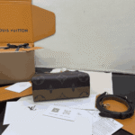 Louis Vuitton OnTheGo BB Bag Monogram Brown - Image 3