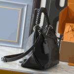 Louis Vuitton Beaubourg Hobo MM Bag Black - Image 3
