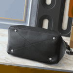 Louis Vuitton Beaubourg Hobo MM Bag Black - Image 4