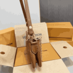 Louis Vuitton Liv Pochette Cognac Brown - Image 2
