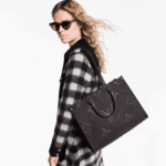 Louis Vuitton Onthego MM Bag Wine Red - Image 3