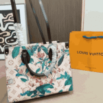Louis Vuitton Onthego MM Monogram Canvas Dune - Image 2
