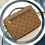 Louis Vuitton Pochette Métis Monogram Reverse Canvas Brown - Image 2