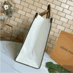 Louis Vuitton Onthego GM White Brown Bag Monogram - Image 3