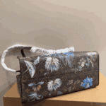 Louis Vuitton Onthego MM Monogram Canvas Ebene - Image 5