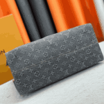 Louis Vuitton Onthego MM Washed Gray - Image 3