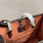 Louis Vuitton Onthego MM Monogram Canvas Ebene - Image 10