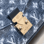 Louis Vuitton Pochette Métis East West Monogram Spruce - Image 4