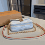 Louis Vuitton Pochette Métis East West Damier Light Blue - Image 6