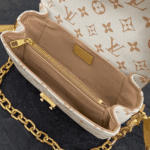 Louis Vuitton Pochette Métis East West Monogram Peach - Image 2