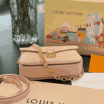 Louis Vuitton Pochette Métis East West Pink Opale - Image 3