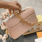 Louis Vuitton Pochette Métis East West Pink Opale - Image 4