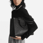 Onthego MM Tote Bag Black Embossed Grained Leather - Image 4