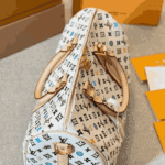 Louis Vuitton Keepall Bandoulière Vanilla - Image 2