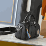 Louis Vuitton Keepall Bandoulière Mon Monogram Black - Image 5