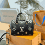 Louis Vuitton Speedy Bandoulière Black 20cm - Image 4