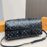 Louis Vuitton x Takashi Murakami Keepall Bandoulière Black Multicolored - Image 2